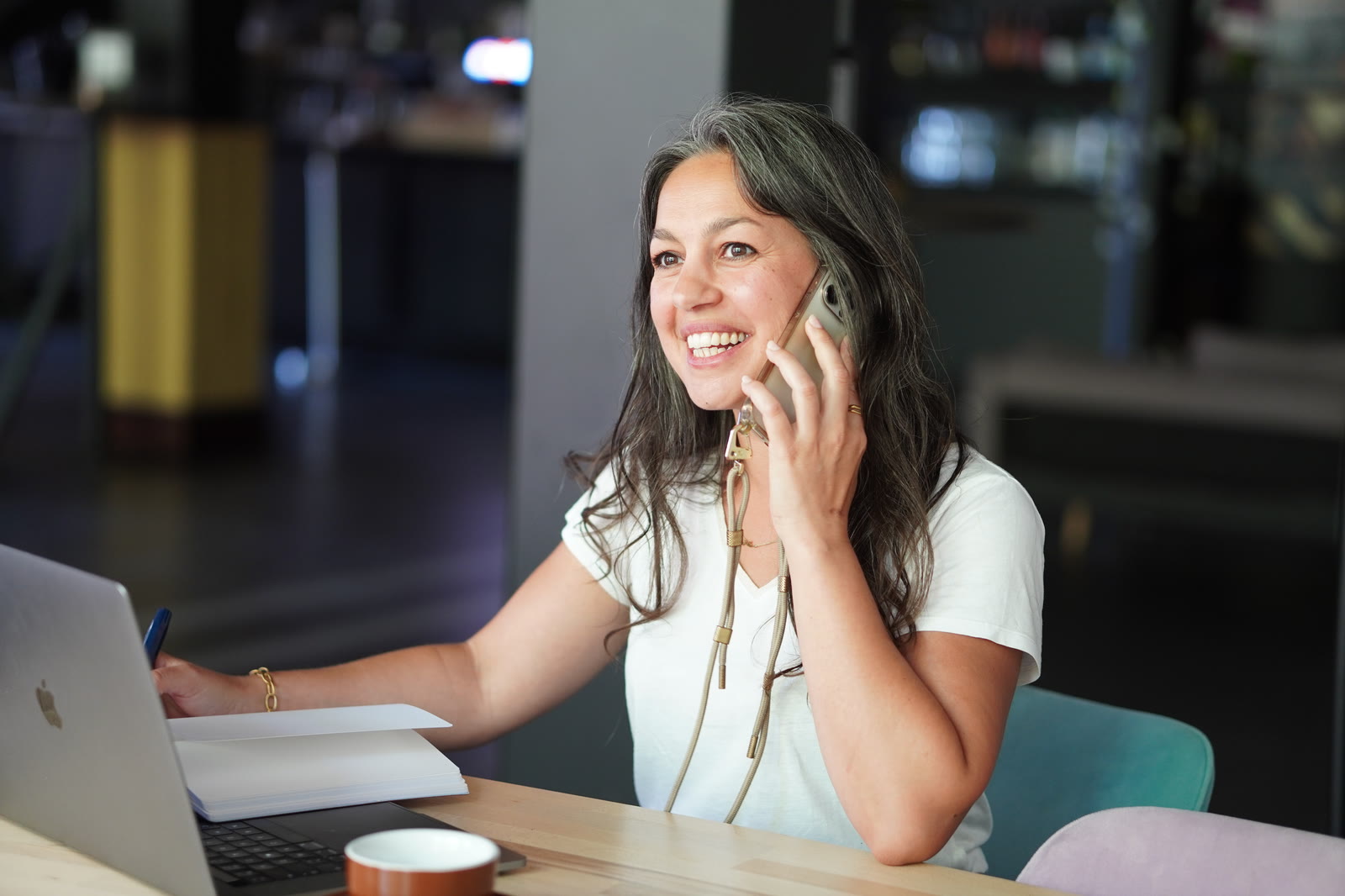 Julie Blanc en échange téléphonique